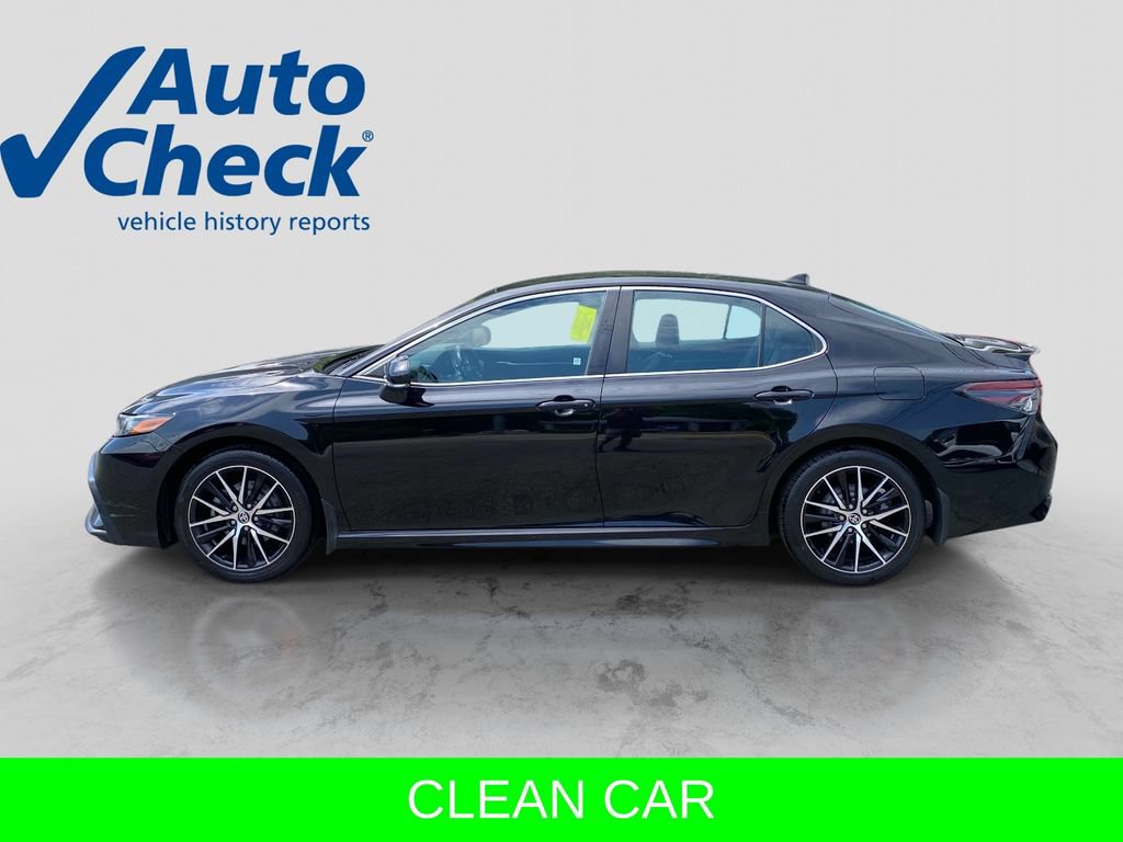 Used 2022 Toyota Camry SE FWD image 2