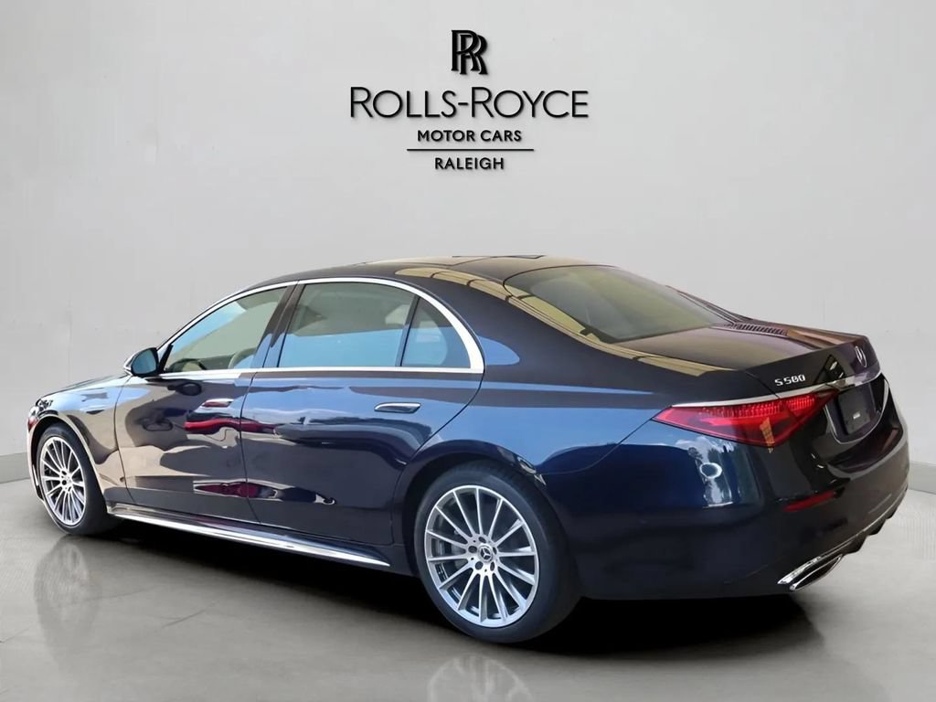 Used 2023 Mercedes-Benz S 580 4MATIC Sedan image 5