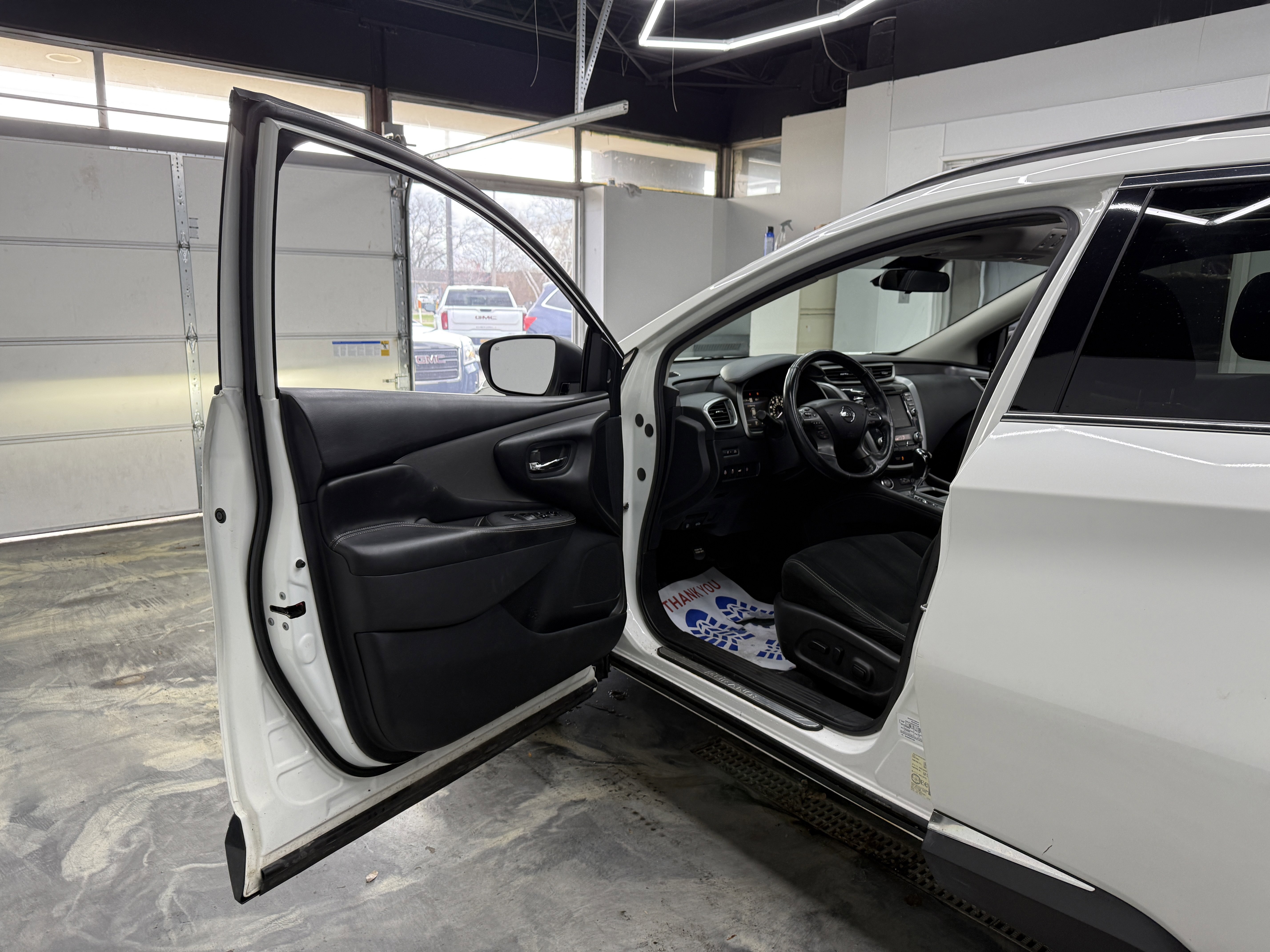 Used 2020 Nissan Murano SV image 9