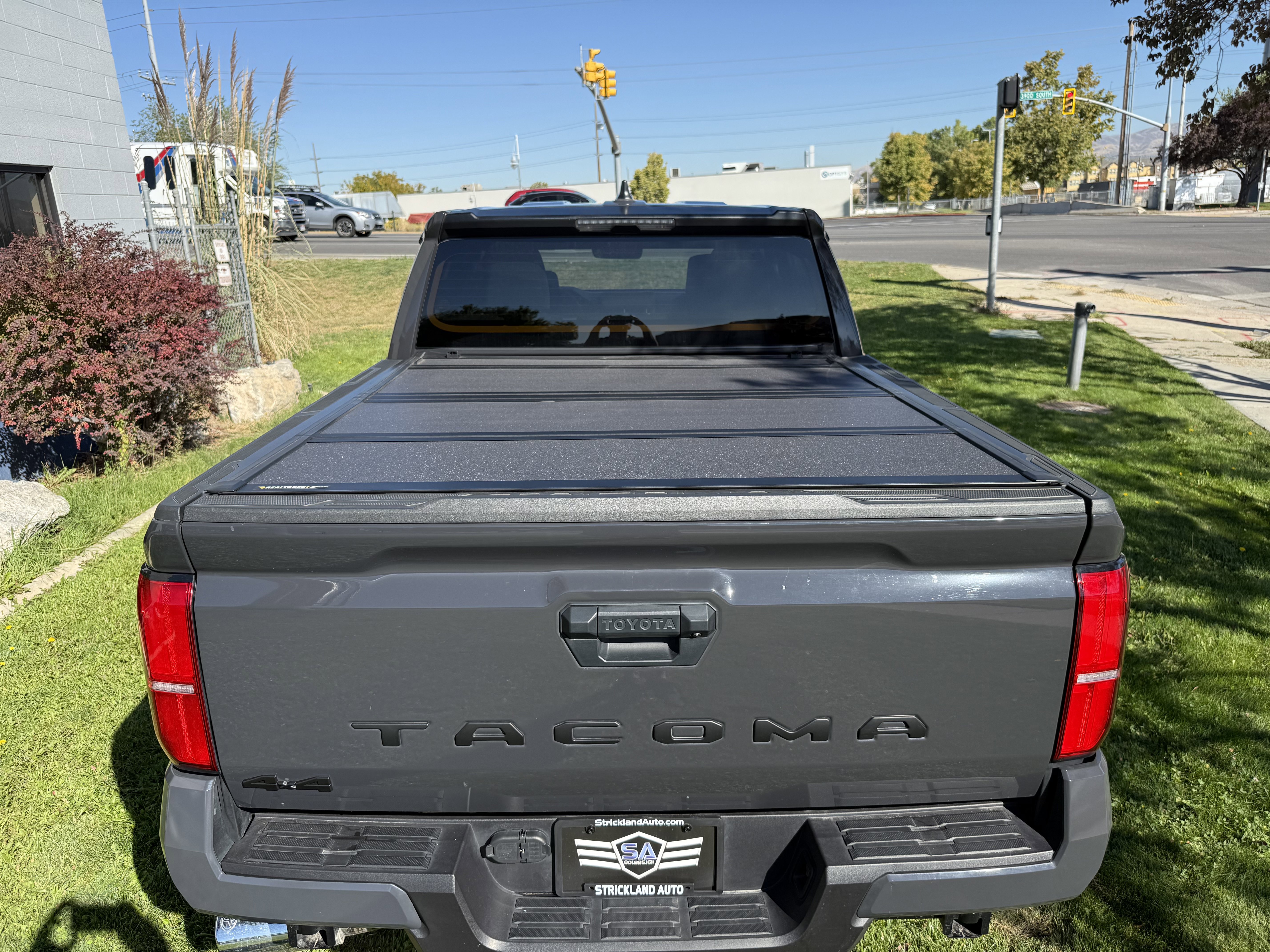 Used 2024 Toyota Tacoma SR5 image 5
