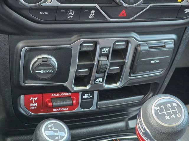 Used 2022 Jeep Gladiator Mojave w/ Trailer Tow Package AWD/4WD image 19