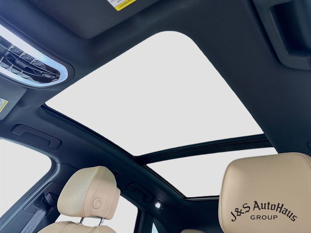 Used 2021 Porsche Macan image 16