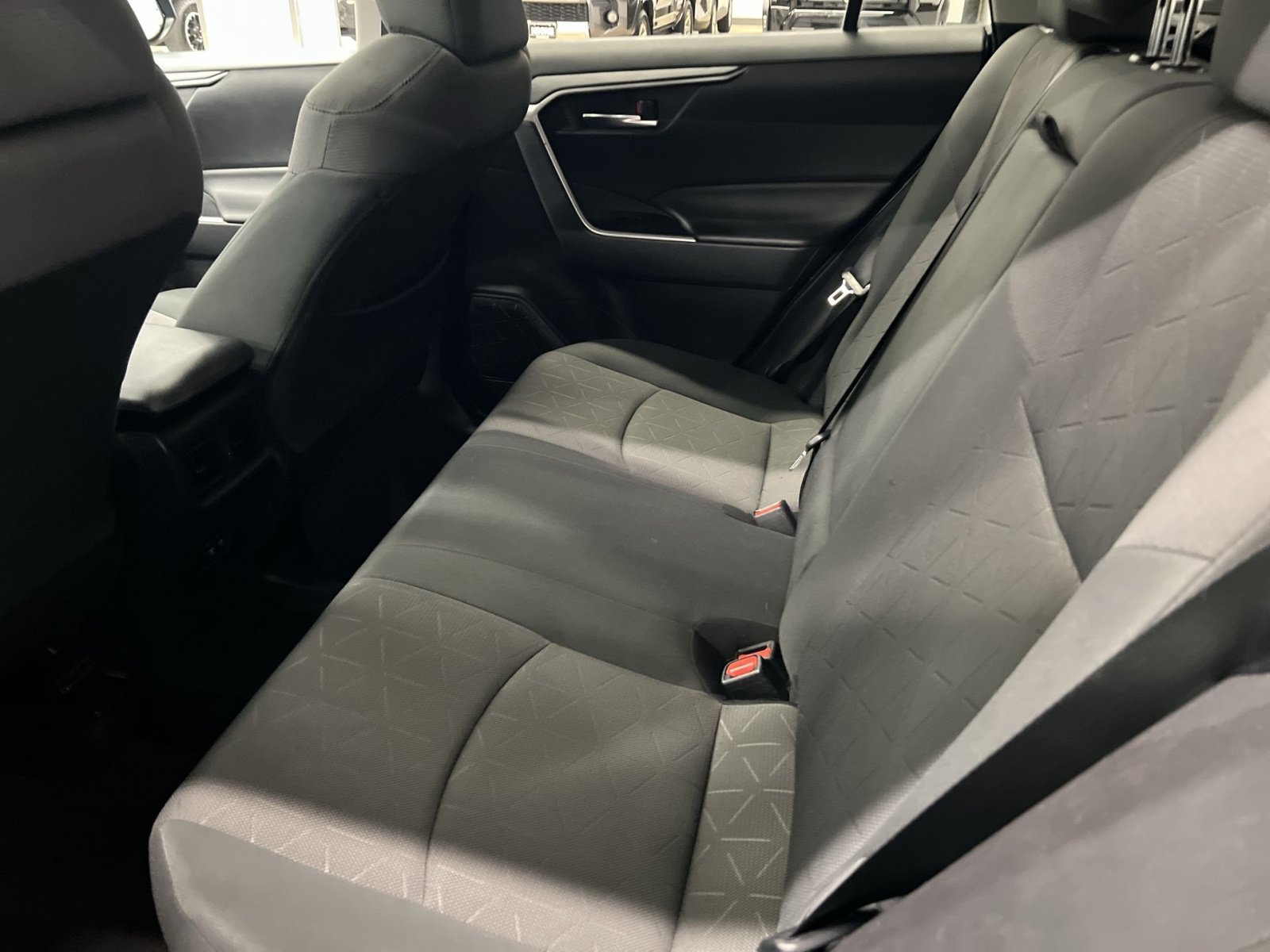 Used 2019 Toyota RAV4 XLE w/ Carpet Mat Package AWD/4WD image 21