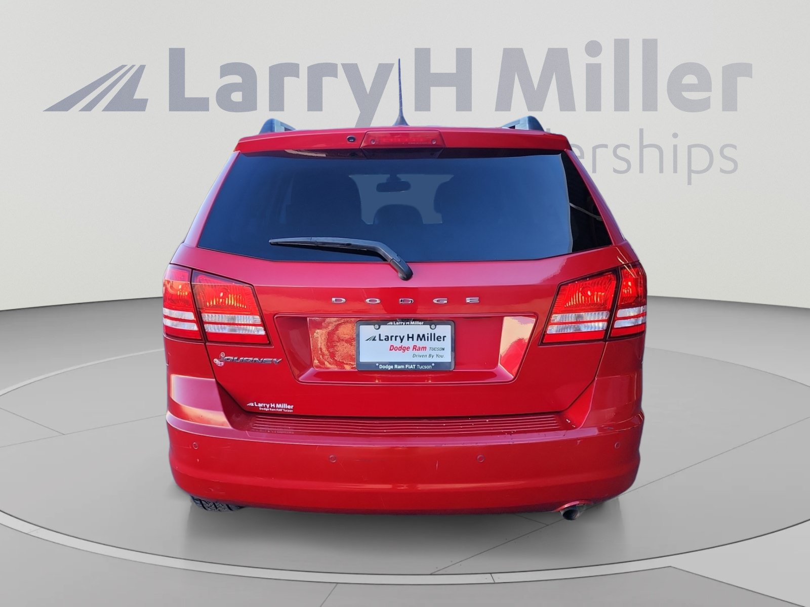 Used 2020 Dodge Journey SE w/ SE Popular Equipment Group FWD image 4