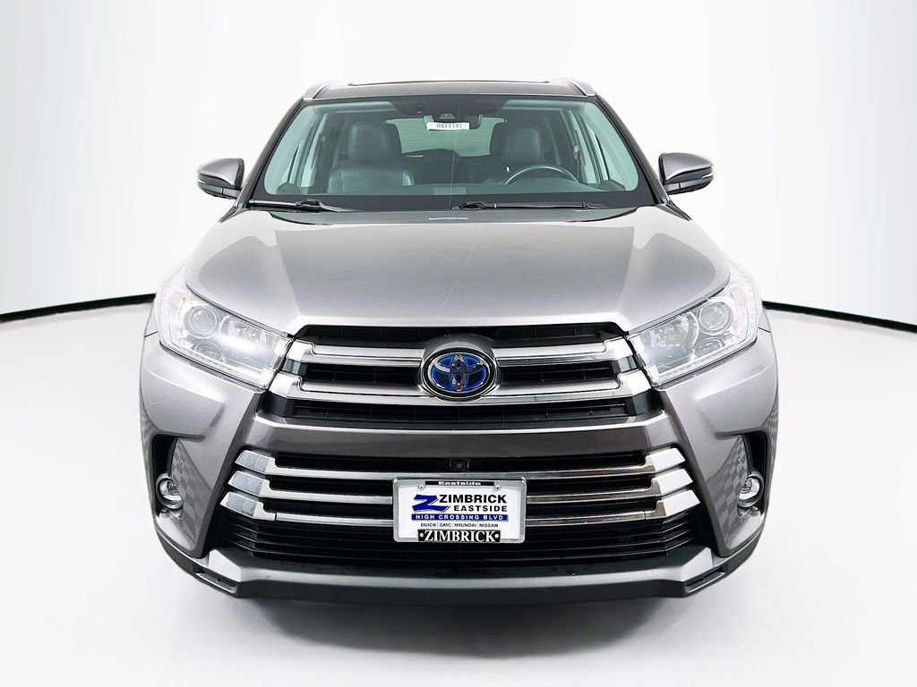 Used 2019 Toyota Highlander Limited Platinum image 2