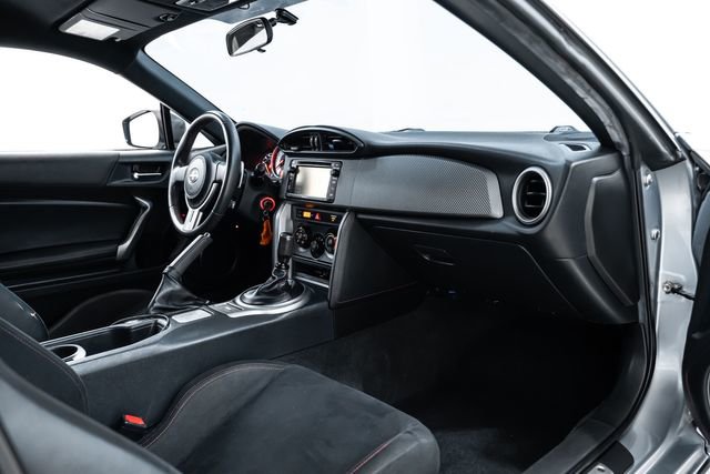Used 2015 Scion FR-S image 23