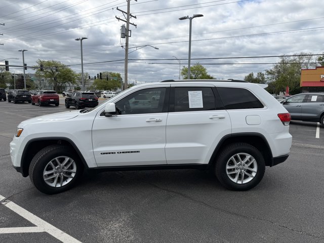 Used 2018 Jeep Grand Cherokee Laredo AWD/4WD image 4