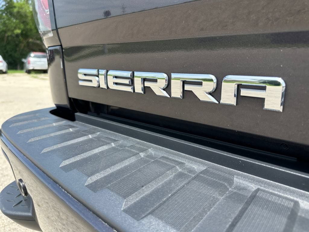 Used 2016 GMC Sierra 1500 Denali w/ Denali Ultimate Package AWD/4WD image 40