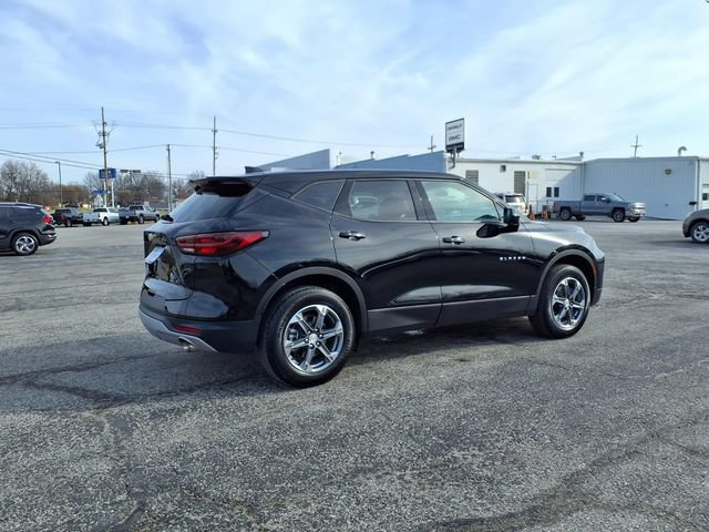 Used 2025 Chevrolet Blazer LT FWD image 19