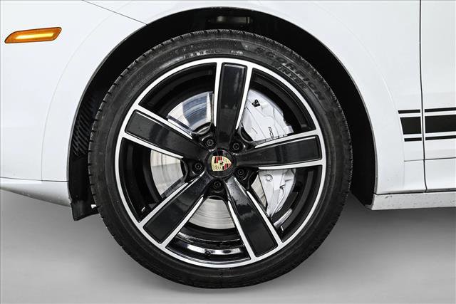 Used 2020 Porsche Cayenne Turbo image 24