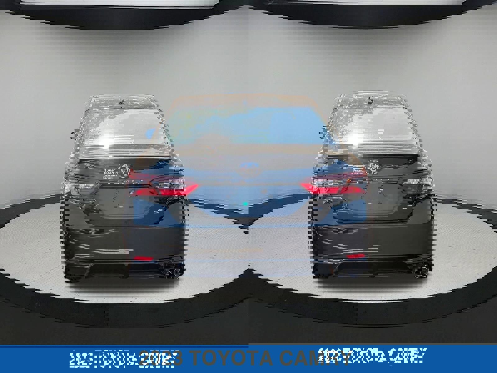 Used 2023 Toyota Camry SE image 5