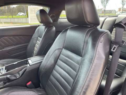 Used 2010 Ford Mustang Coupe image 63
