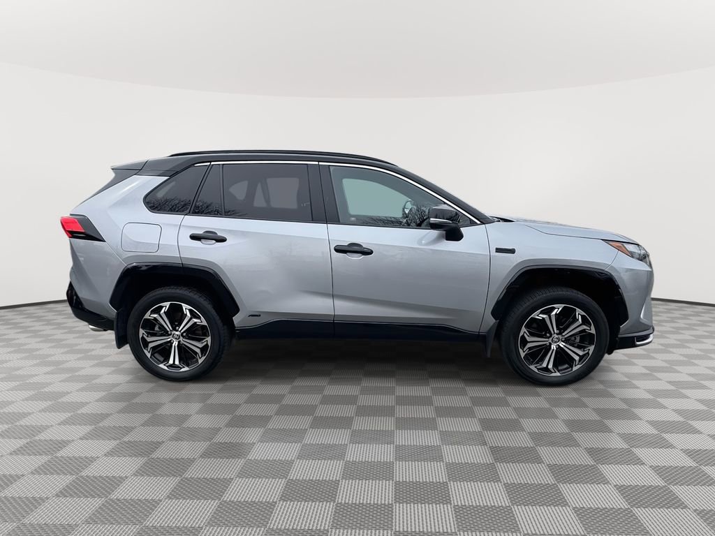 Used 2023 Toyota RAV4 XSE w/ Weather Package AWD/4WD image 5