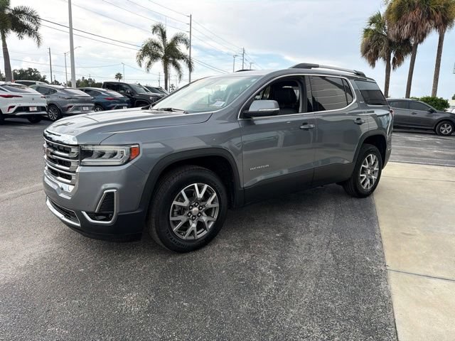 Used 2021 GMC Acadia SLT w/ Technology Package FWD image 4