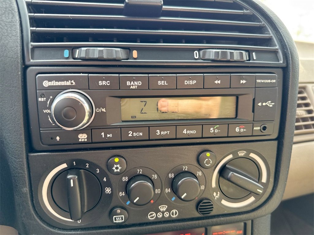 Used 1993 BMW 325i Sedan image 13