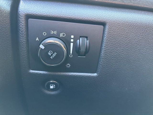 Used 2018 Jeep Grand Cherokee Laredo image 19