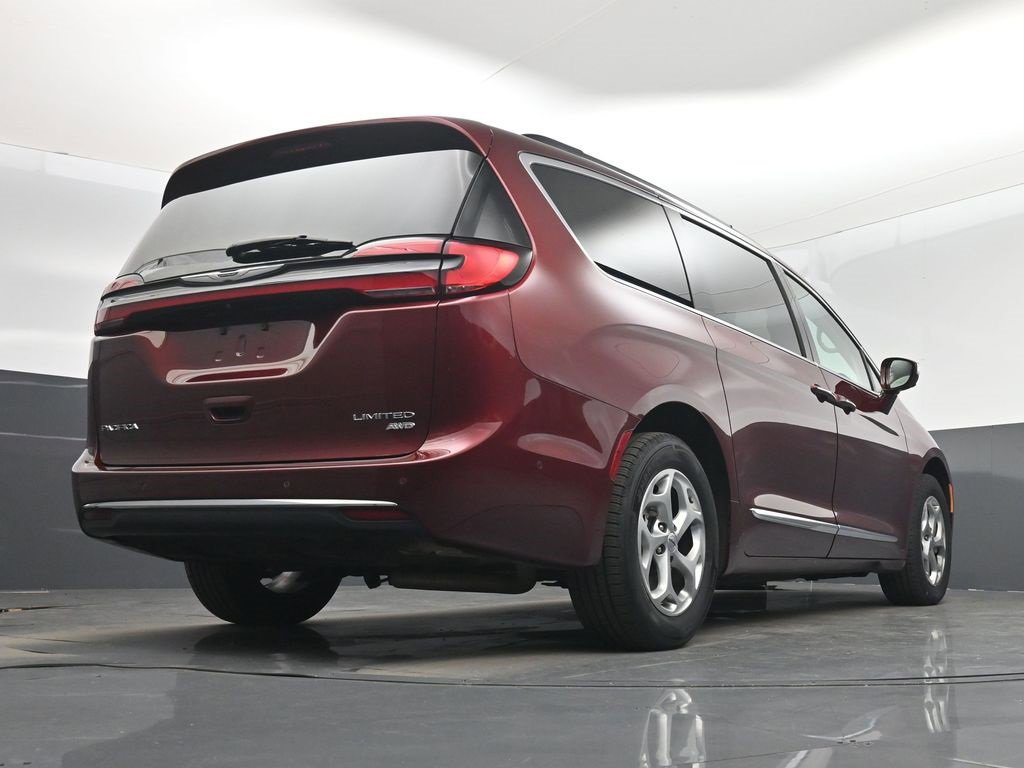 Used 2022 Chrysler Pacifica Limited image 56