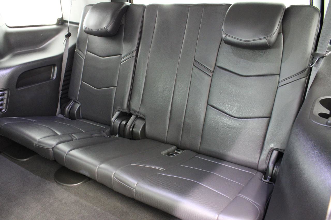 Used 2018 Cadillac Escalade Premium Luxury image 42