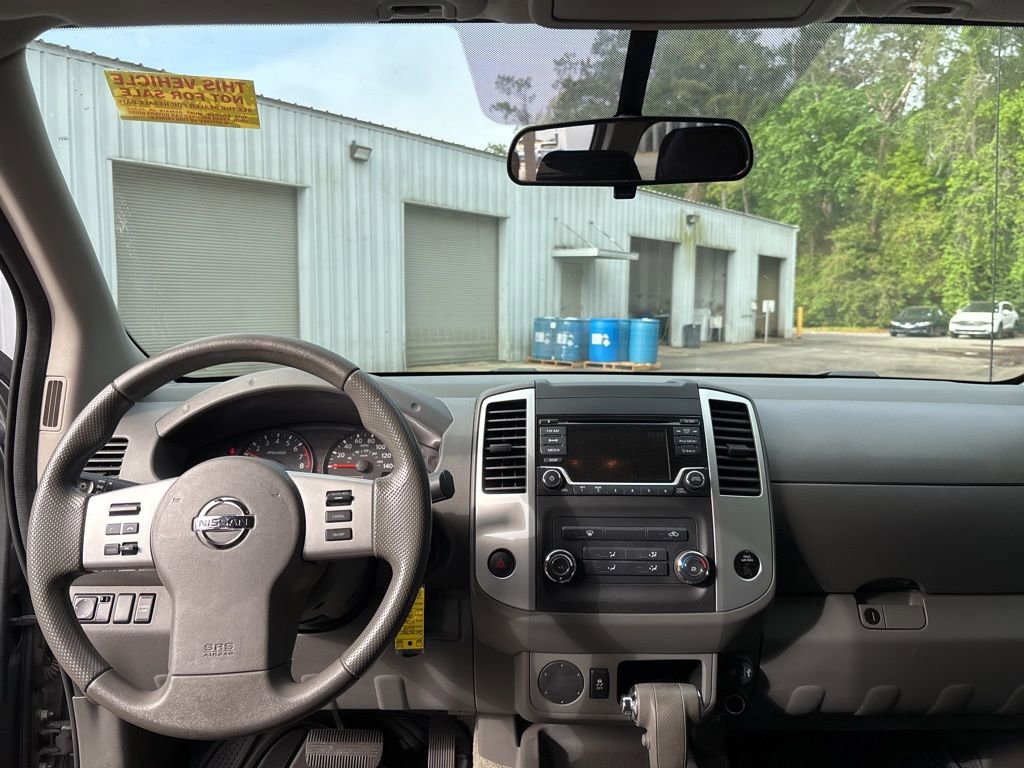 Used 2018 Nissan Frontier SV image 8