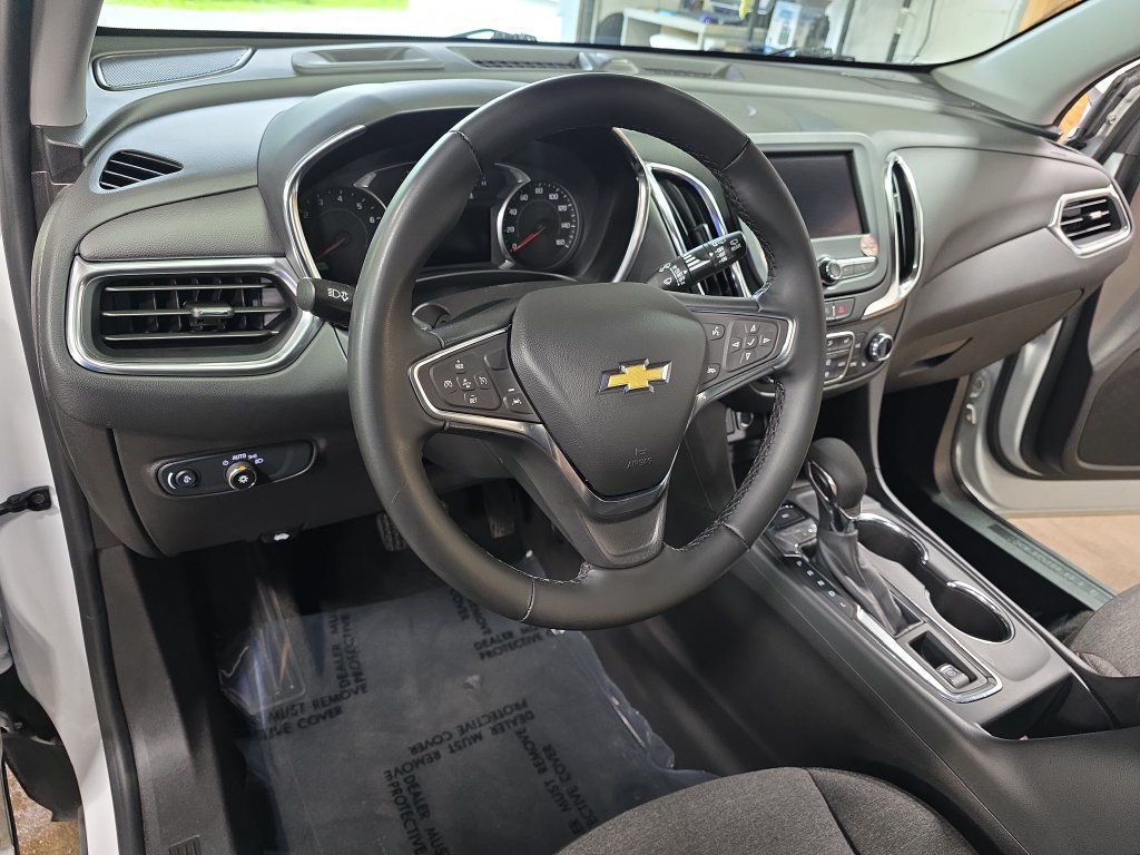 Used 2024 Chevrolet Equinox LT AWD/4WD image 15