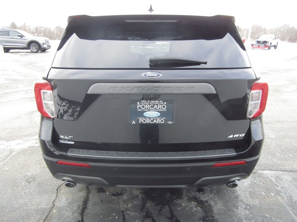 Used 2024 Ford Explorer XLT w/ Equipment Group 202A AWD/4WD image 6