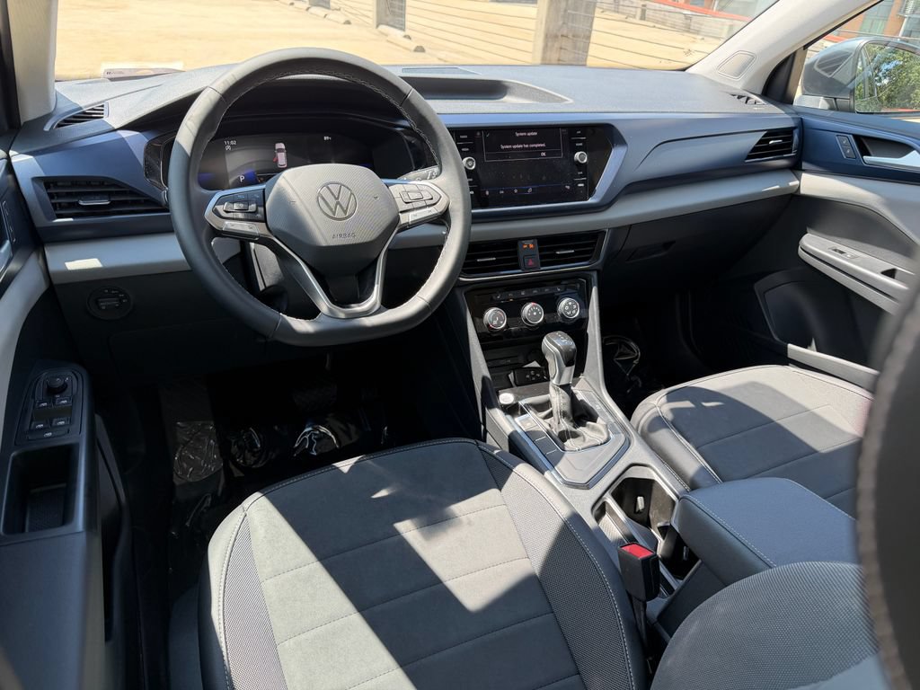 Certified 2023 Volkswagen Taos SE FWD image 12