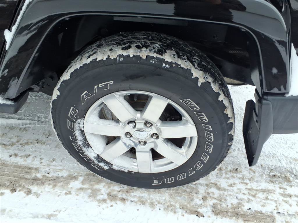 Used 2018 Jeep Wrangler Unlimited Sahara w/ Connectivity Group image 8