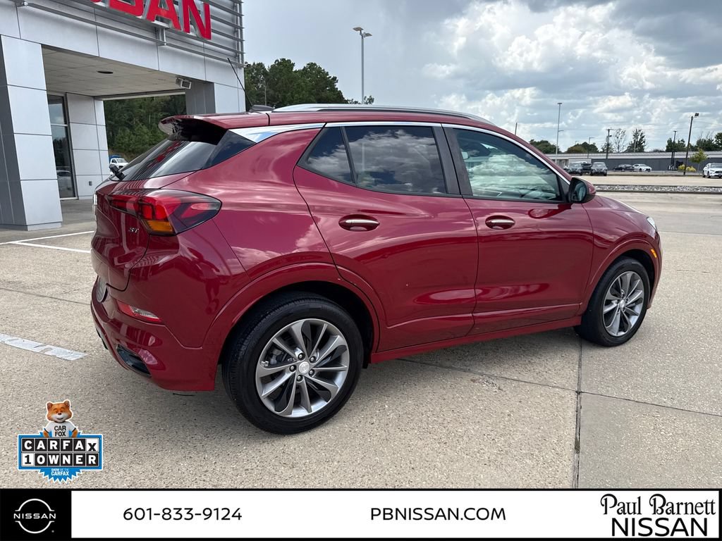 Used 2021 Buick Encore GX Select w/ Sport Touring Package FWD image 5