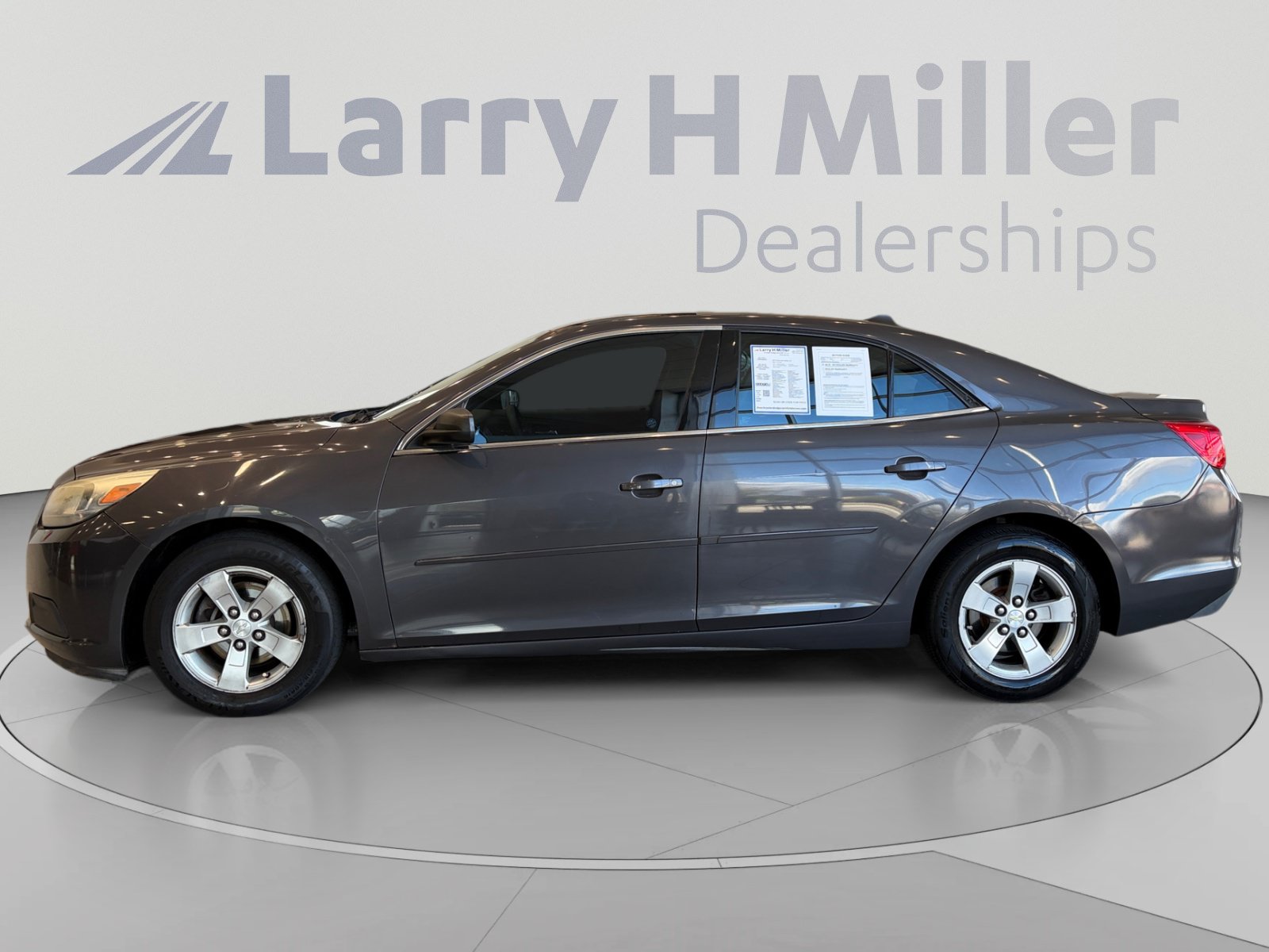 Used 2013 Chevrolet Malibu LS w/ Protection Package FWD image 2