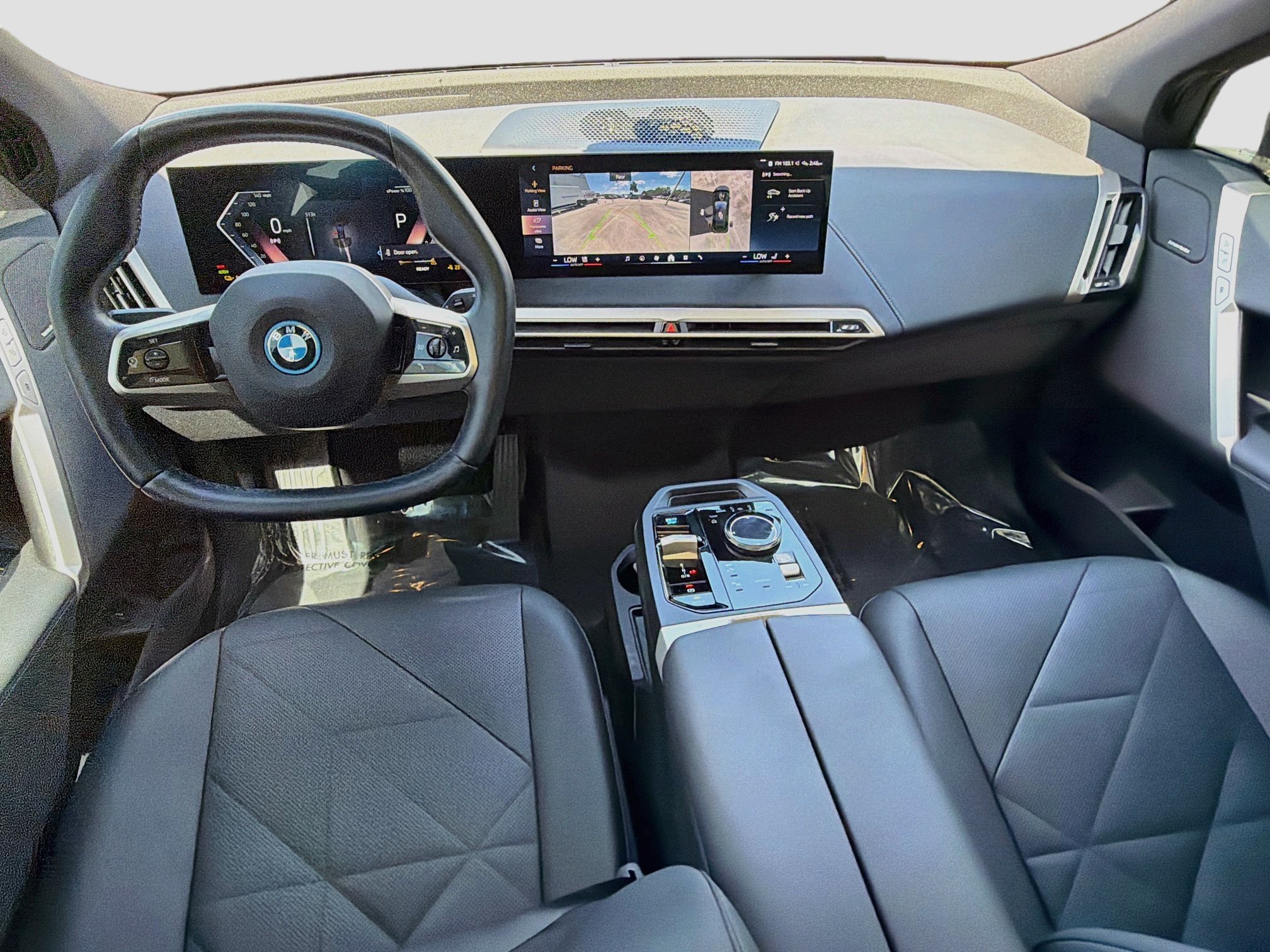 Used 2024 BMW iX xDrive50 w/ Premium Package AWD/4WD image 17