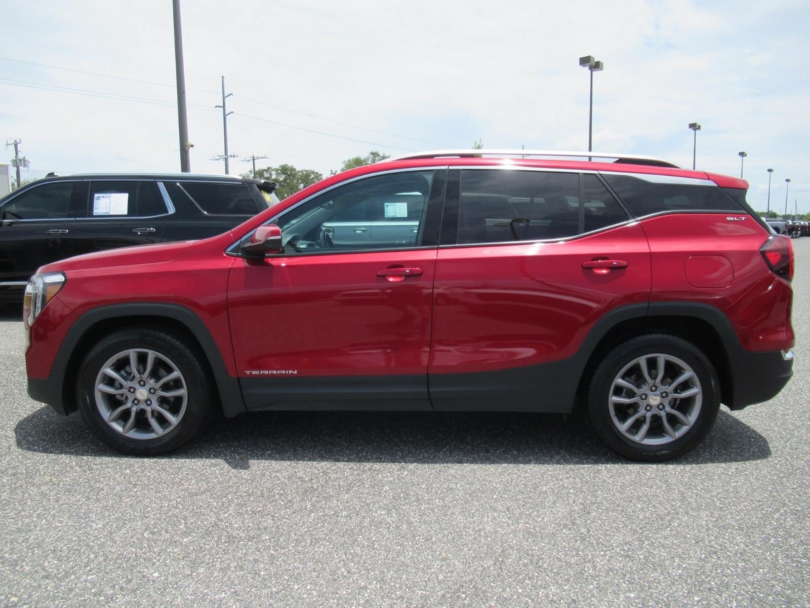 Used 2022 GMC Terrain SLT FWD image 4
