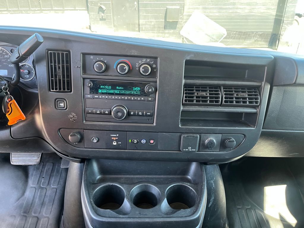 Used 2020 Chevrolet Express 3500 Extended w/ Driver Convenience Package RWD image 25
