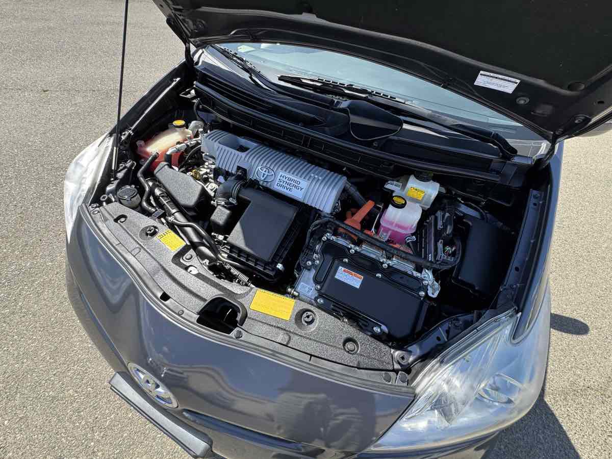 Used 2013 Toyota Prius Two FWD image 38