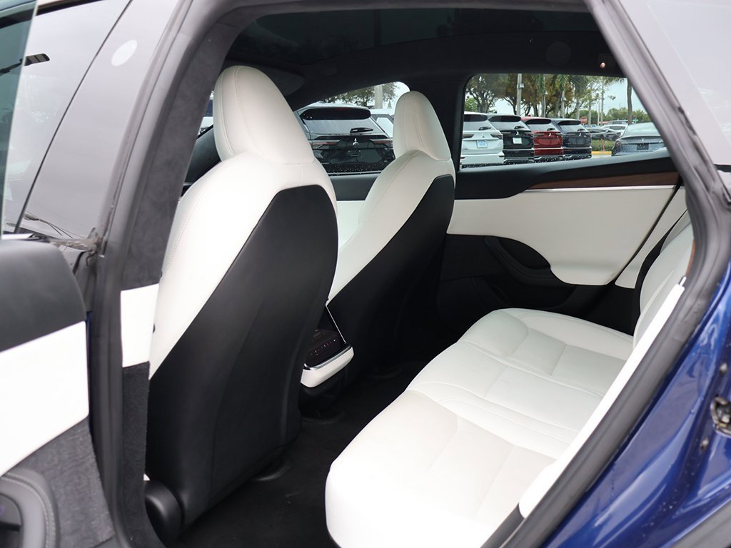 Used 2022 Tesla Model S image 36