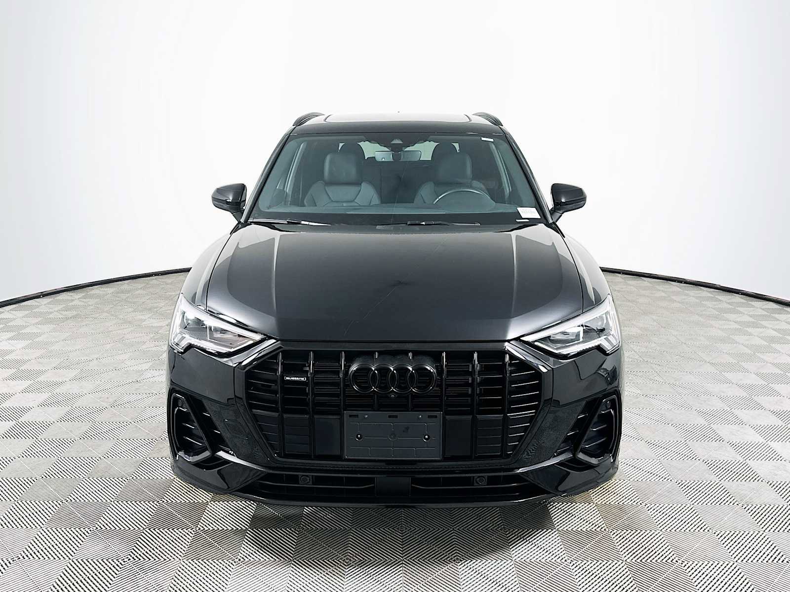 Certified 2024 Audi Q3 2.0T Premium Plus w/ Premium Plus Package AWD/4WD image 2
