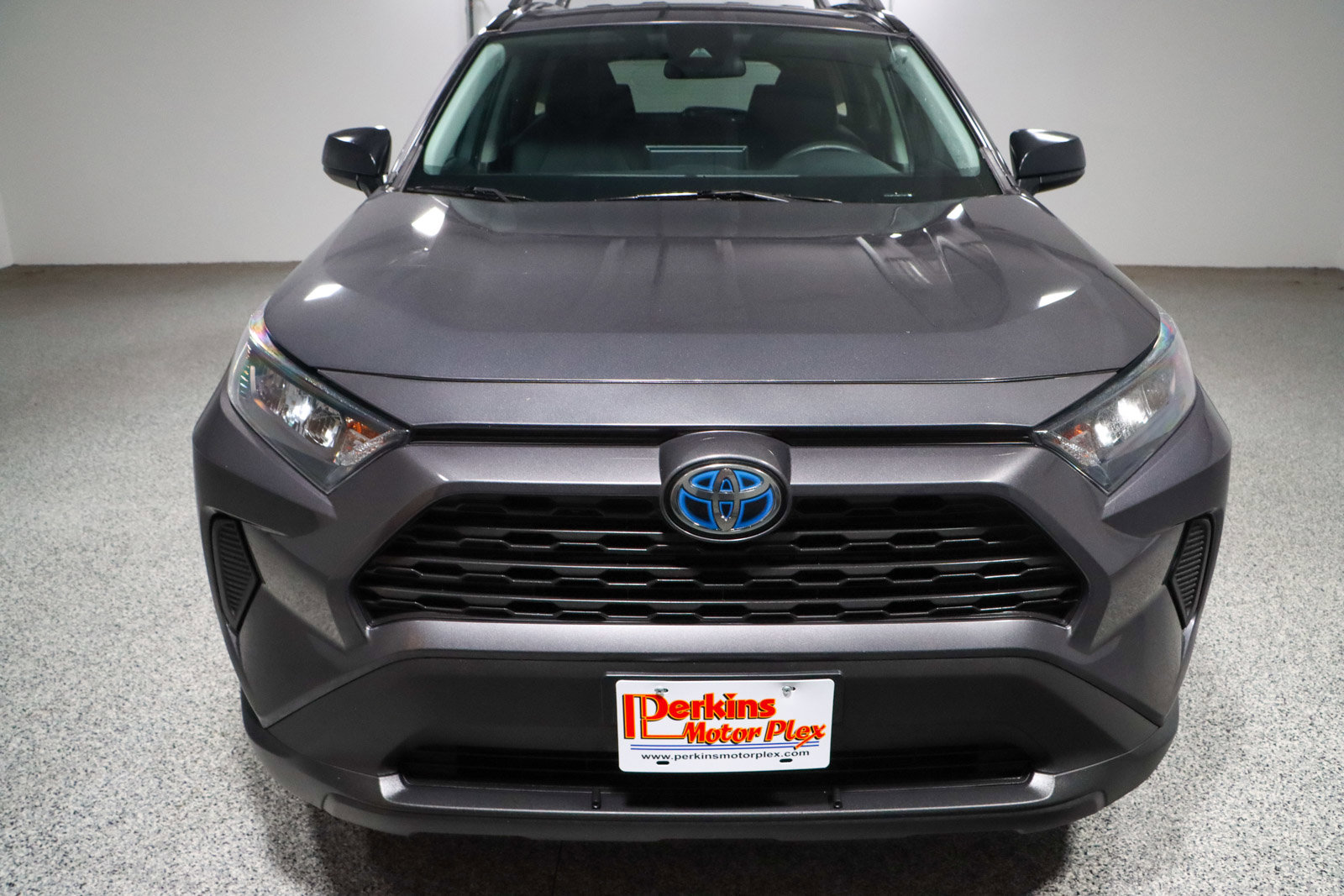 Used 2021 Toyota RAV4 LE image 4