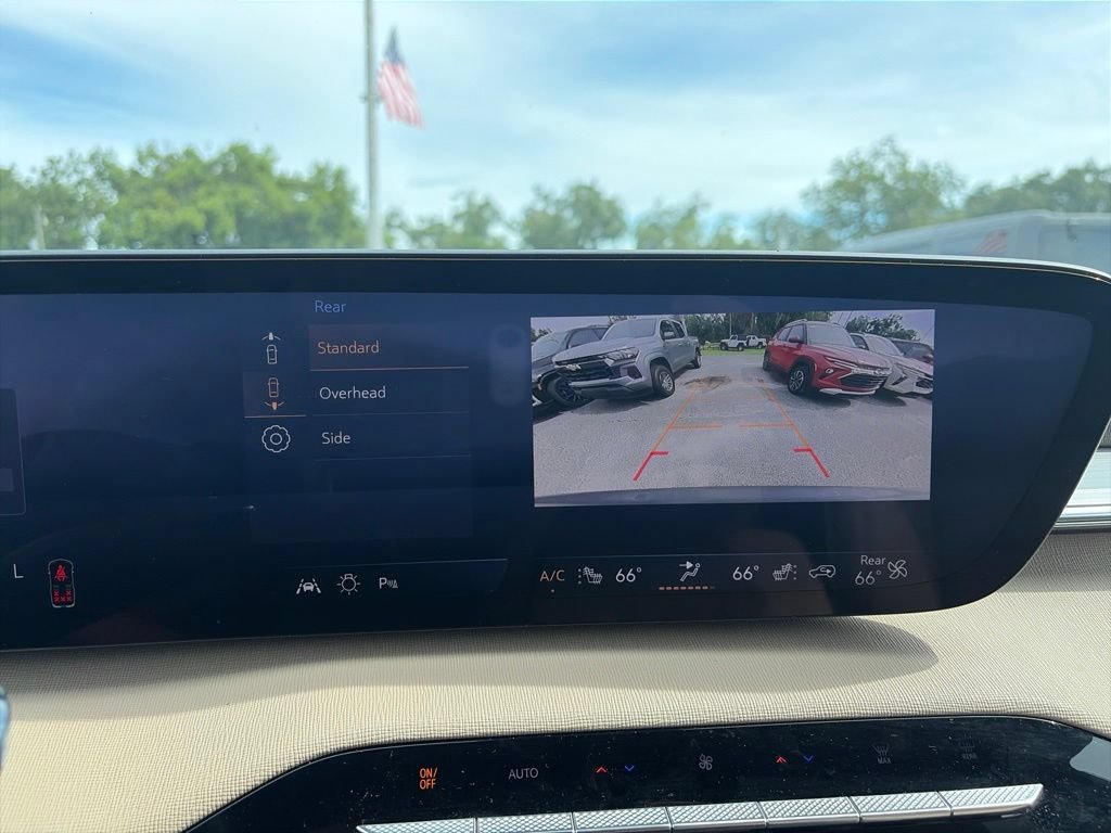 Used 2025 Buick Enclave Preferred FWD image 21