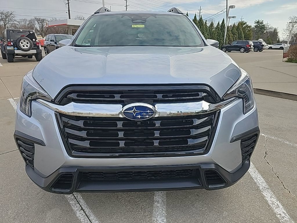 Used 2023 Subaru Ascent Limited w/ Technology Package image 9