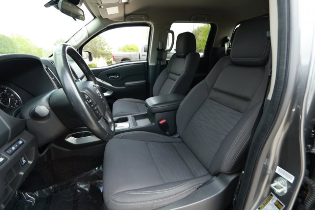 Used 2023 Nissan Frontier SV w/ Technology Package RWD image 24
