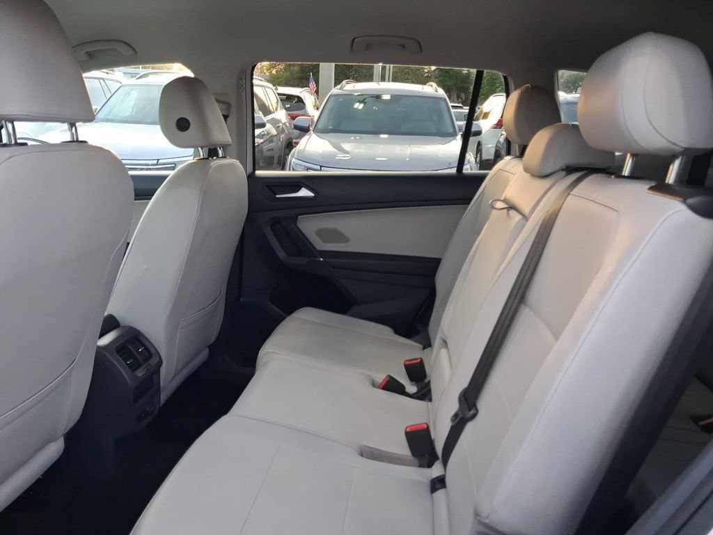 Used 2020 Volkswagen Tiguan SE FWD image 8