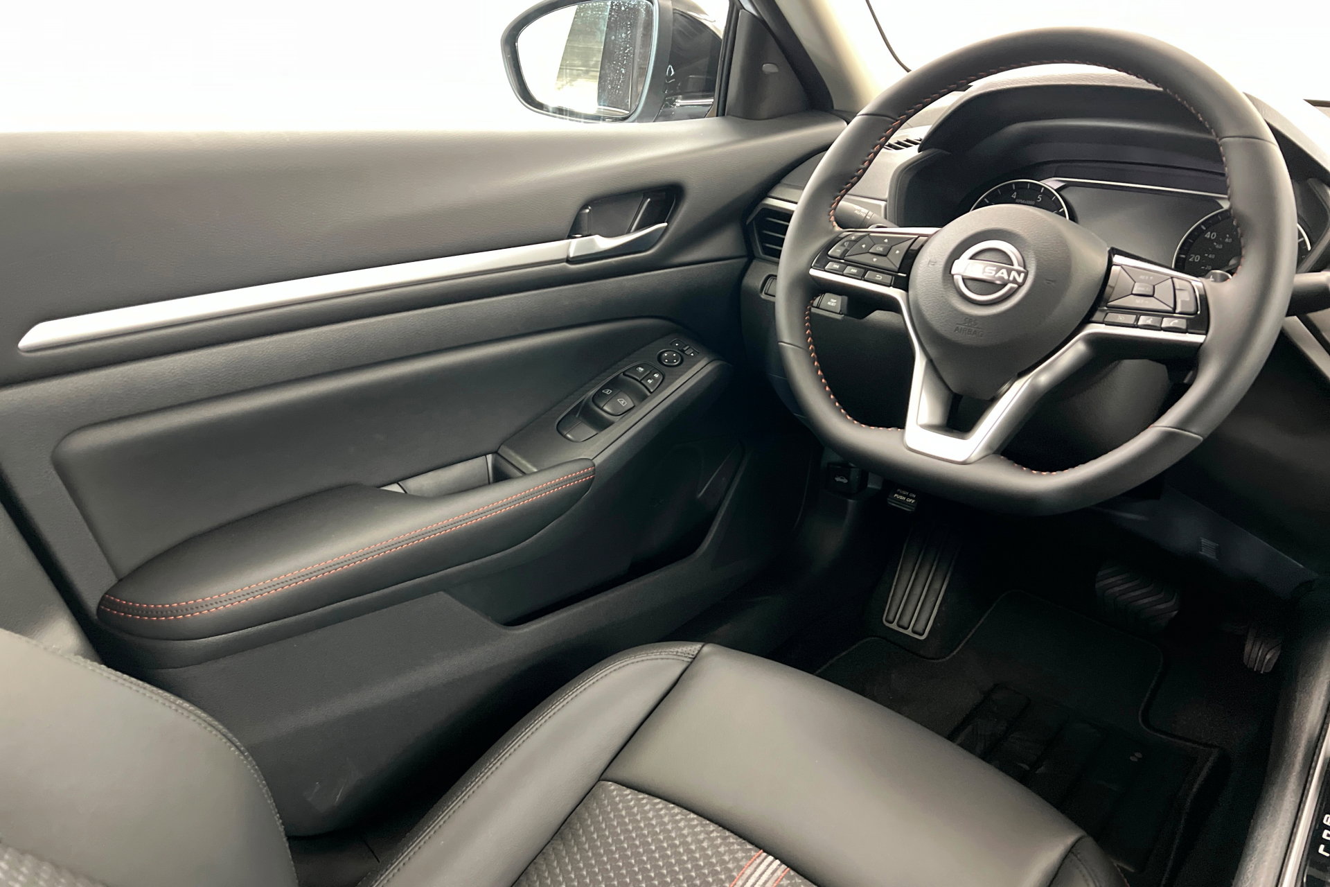 New 2026 Nissan Altima 2.5 SR FWD image 11
