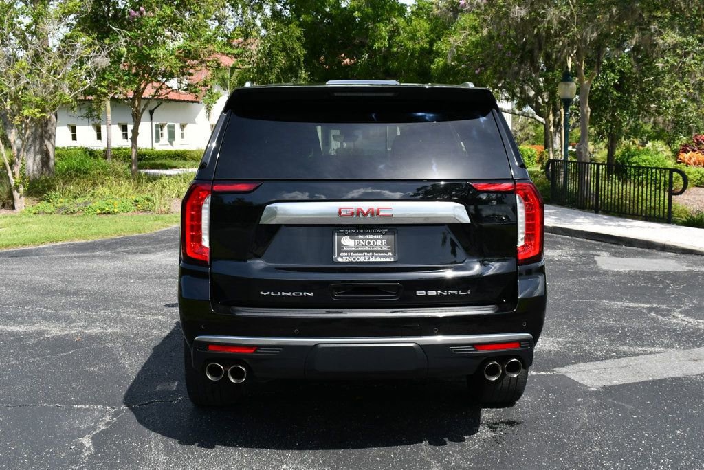 Used 2021 GMC Yukon Denali w/ Denali Premium Package image 5