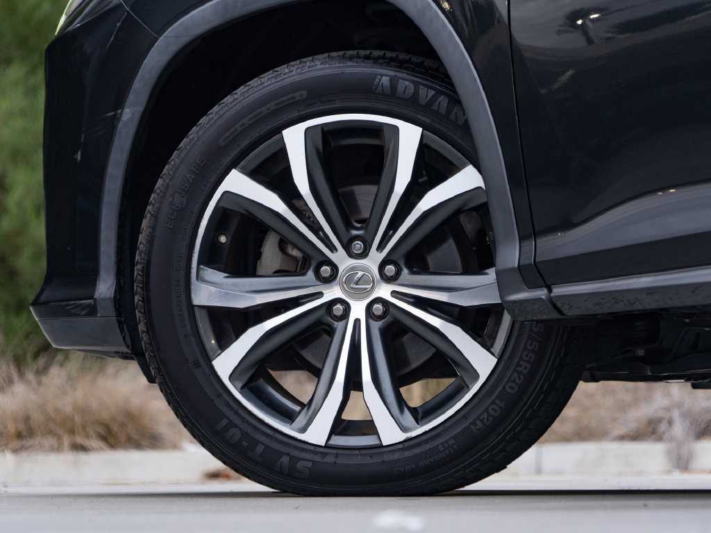 Used 2017 Lexus RX 450h AWD w/ Cold Weather Package image 8
