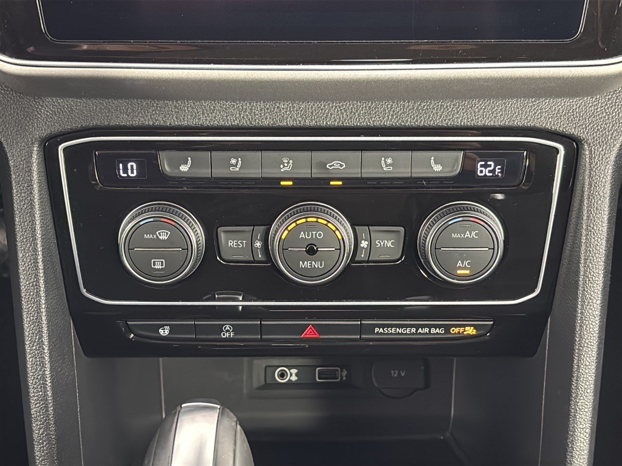 Used 2019 Volkswagen Atlas SEL Premium AWD/4WD image 22
