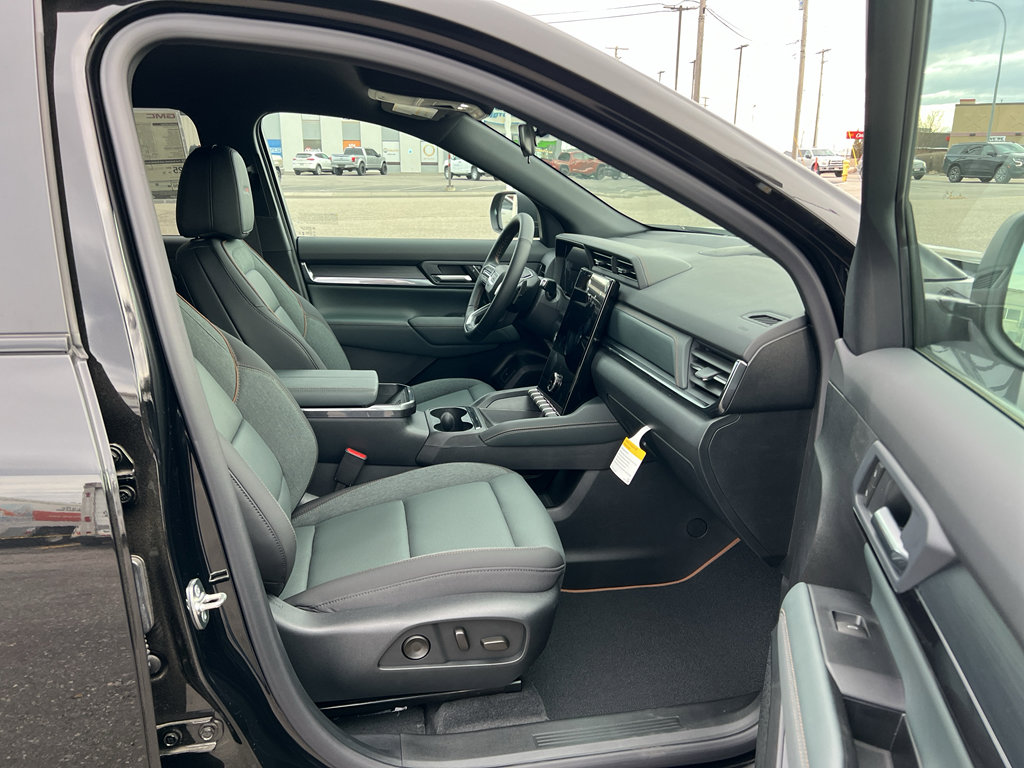 New 2026 GMC Terrain AT4 w/ Convenience Package III image 25