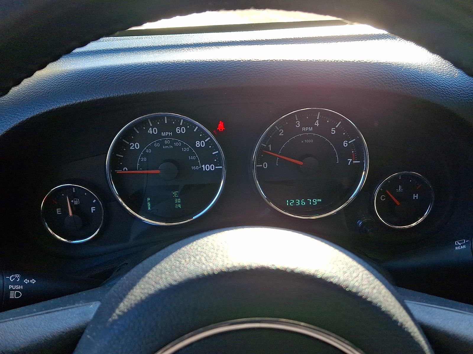 Used 2017 Jeep Wrangler Unlimited Sahara w/ Connectivity Group image 19