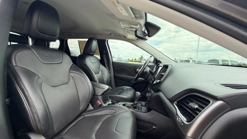 Used 2020 Jeep Cherokee Limited AWD/4WD image 12