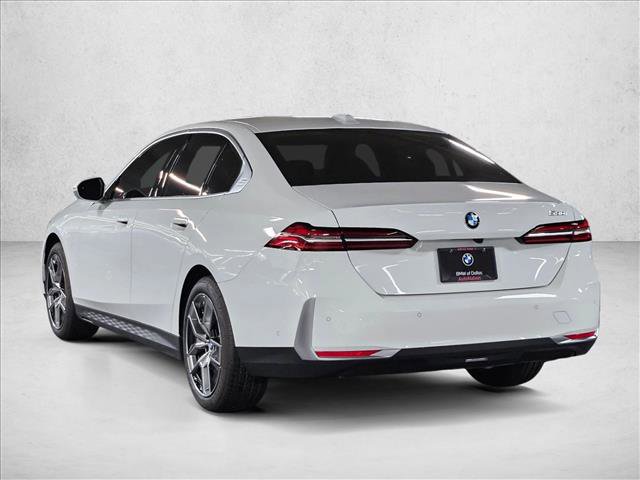 Used 2026 BMW 530i w/ Premium Package RWD image 7