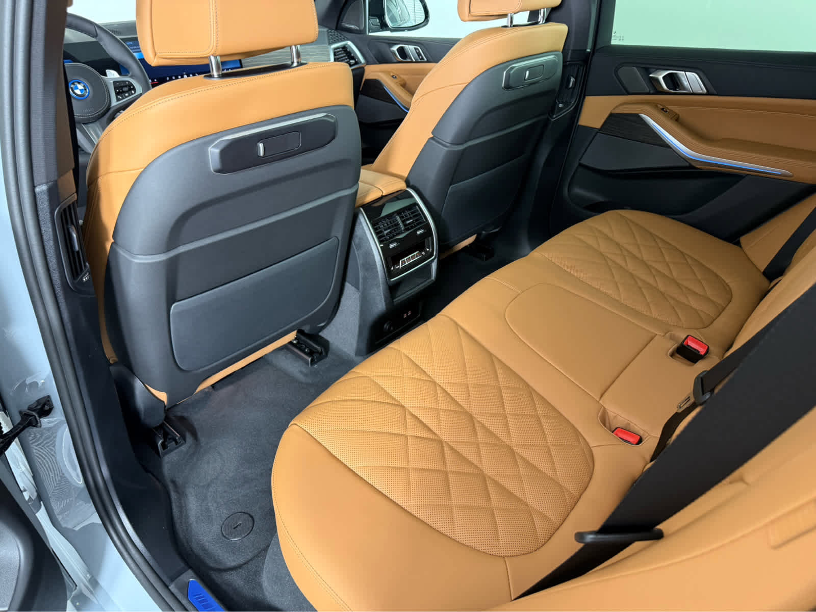 New 2026 BMW X5 xDrive50e w/ M Sport Package image 18