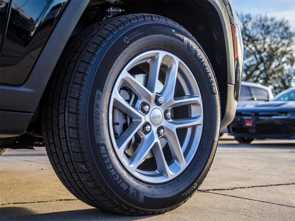 New 2025 Jeep Grand Cherokee Laredo X image 9